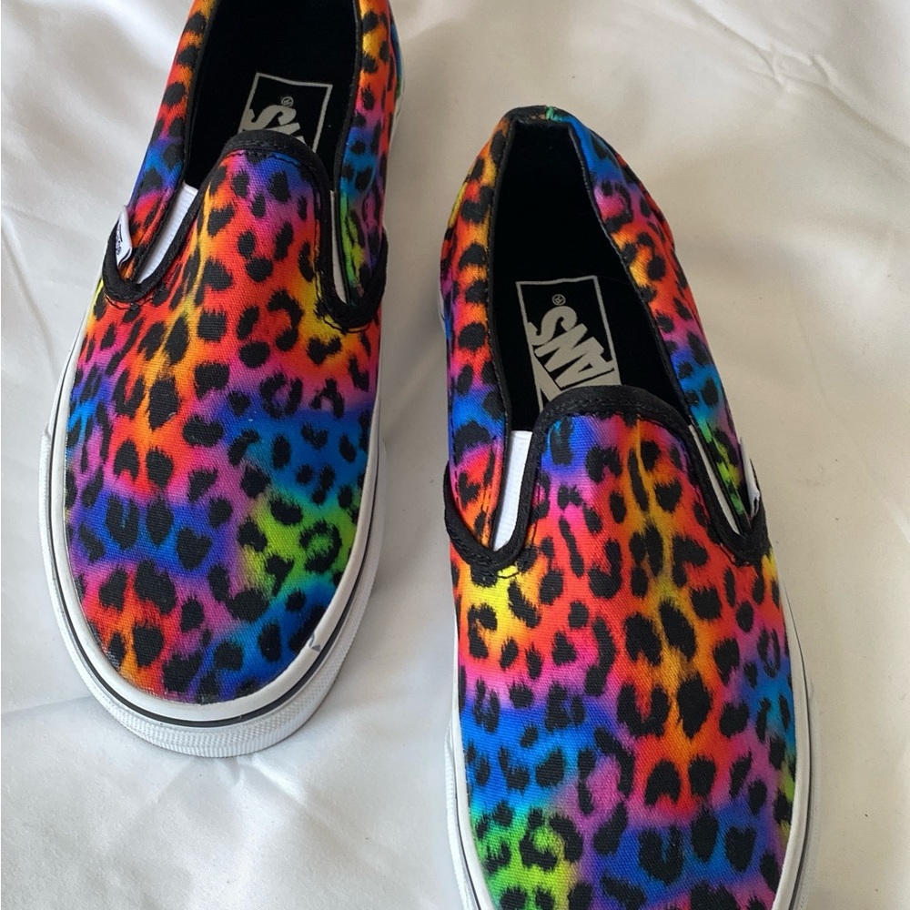 Vans Rainbow Leopard Slip-On Sneakers - Multicolor size Men 5 Women 6.5 - Picture 2 of 3